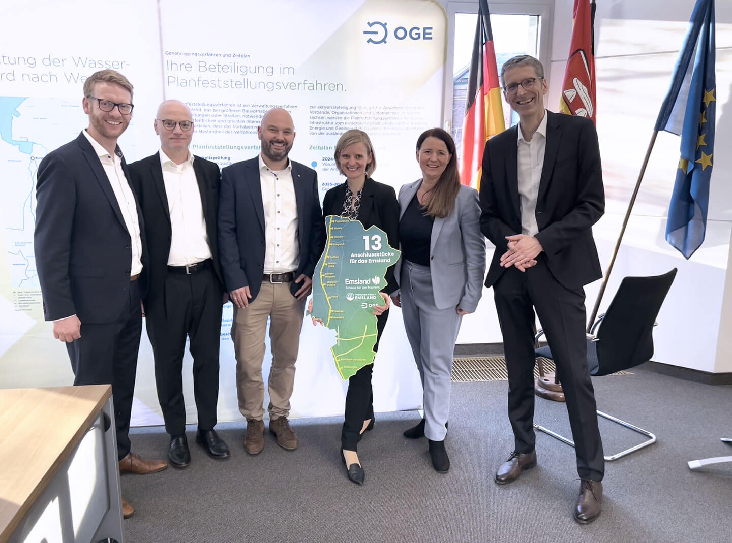 s Team von OGE mit Nick Schulz, Elmar Scholl, Michael Stroetmann, Anika Leimbrink, Selina Breilmann und Detlef Brüggemeyer
